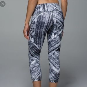 Lululemon - Wunder Under Heat Wave Leggings